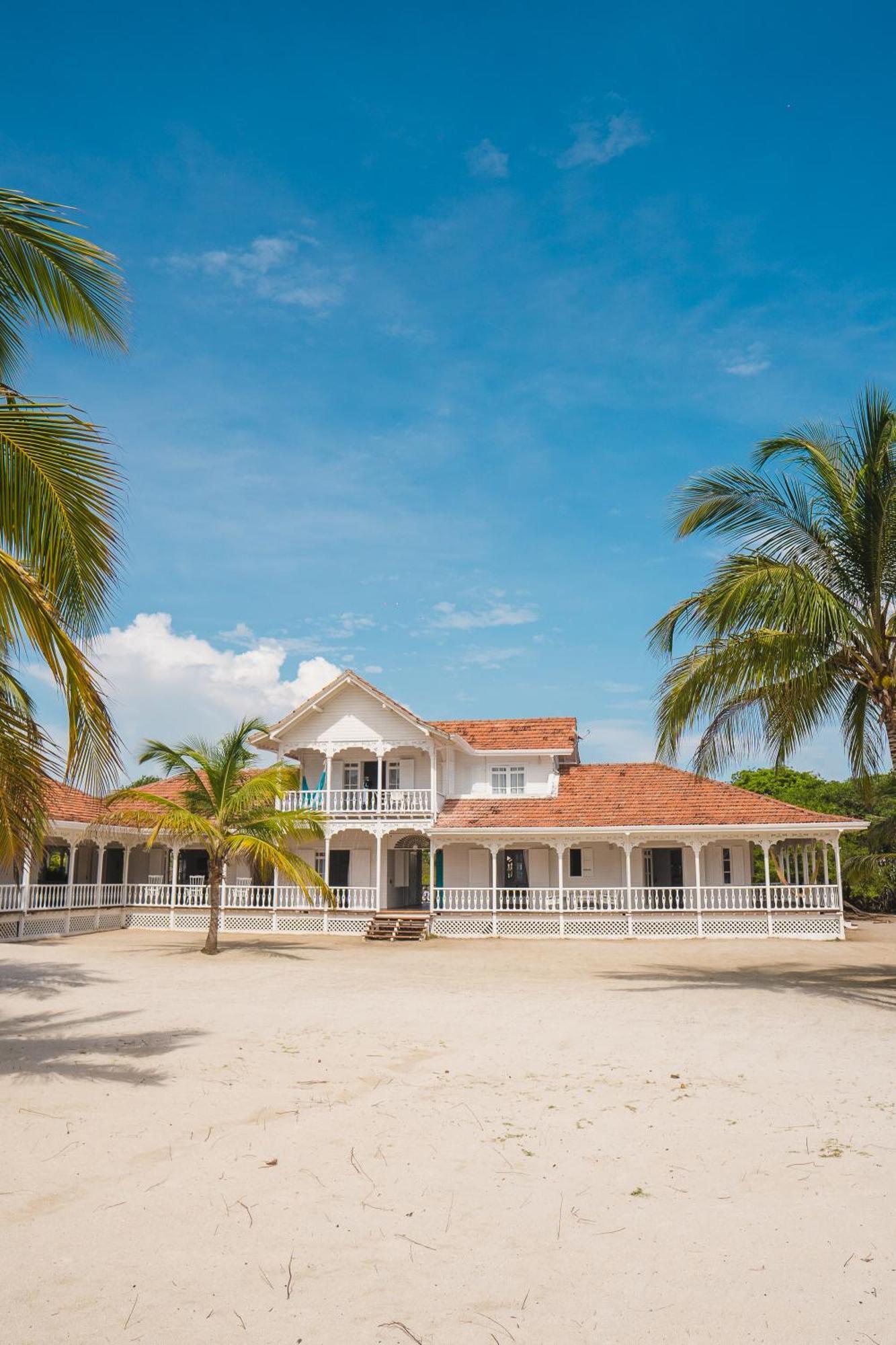 Hotel Agua Azul Beach Resort Hatillo Exterior foto